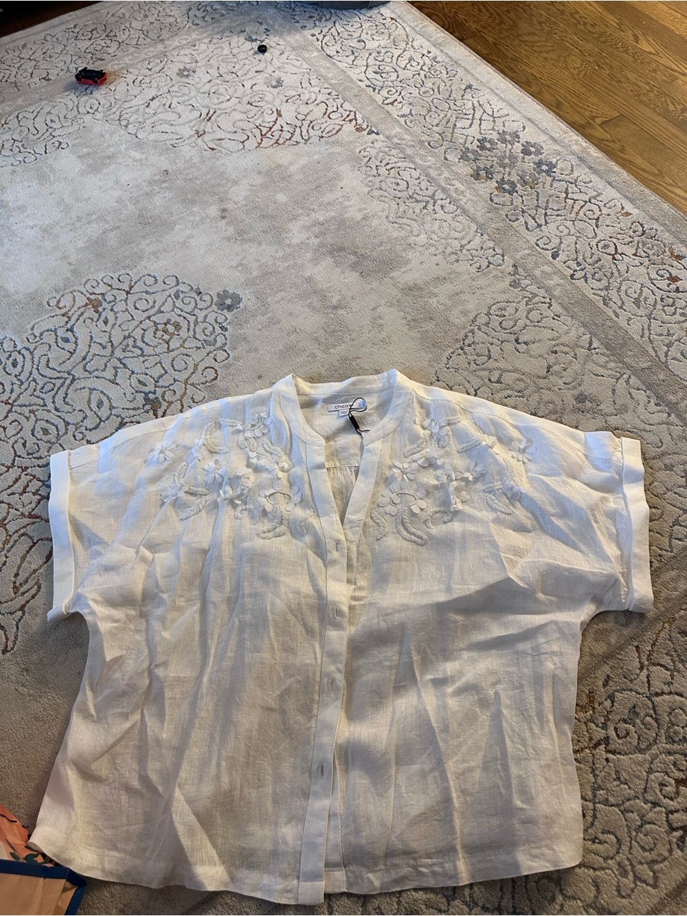 Chico's White Embroidered Short-Sleeve Button Front Shirt
